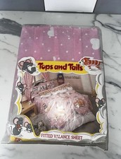 Vintage Tops And Tails Single